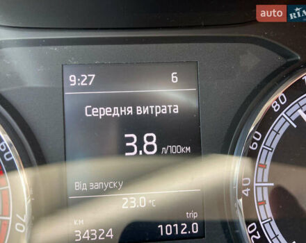 Сірий Шкода Karoq, об'ємом двигуна 1 л та пробігом 68 тис. км за 16200 $, фото 14 на Automoto.ua