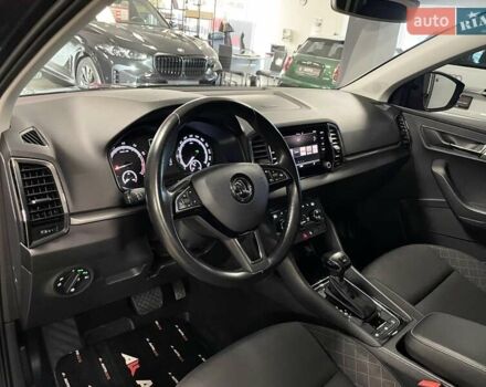 Сірий Шкода Karoq, об'ємом двигуна 1.5 л та пробігом 76 тис. км за 22900 $, фото 28 на Automoto.ua