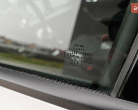 Сірий Шкода Karoq, об'ємом двигуна 0 л та пробігом 148 тис. км за 29990 $, фото 25 на Automoto.ua