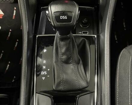 Сірий Шкода Karoq, об'ємом двигуна 1.5 л та пробігом 76 тис. км за 22900 $, фото 63 на Automoto.ua