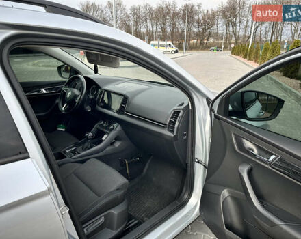 Серый Шкода Karoq, объемом двигателя 1.5 л и пробегом 166 тыс. км за 19000 $, фото 16 на Automoto.ua