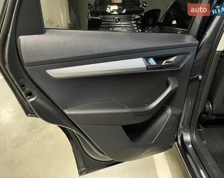 Сірий Шкода Karoq, об'ємом двигуна 1.5 л та пробігом 76 тис. км за 22900 $, фото 30 на Automoto.ua