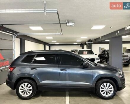 Сірий Шкода Karoq, об'ємом двигуна 1.5 л та пробігом 76 тис. км за 22900 $, фото 9 на Automoto.ua