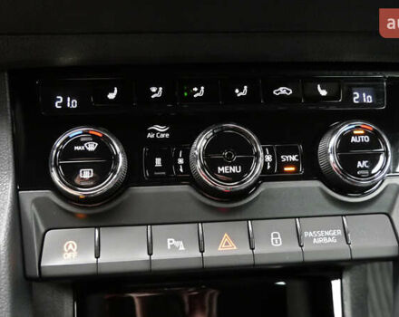 Сірий Шкода Karoq, об'ємом двигуна 0 л та пробігом 148 тис. км за 29990 $, фото 57 на Automoto.ua