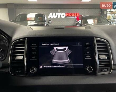 Сірий Шкода Karoq, об'ємом двигуна 1.5 л та пробігом 76 тис. км за 22900 $, фото 53 на Automoto.ua