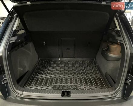 Сірий Шкода Karoq, об'ємом двигуна 1.5 л та пробігом 76 тис. км за 22900 $, фото 21 на Automoto.ua