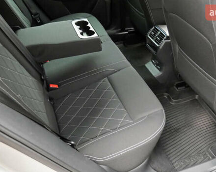 Сірий Шкода Karoq, об'ємом двигуна 0 л та пробігом 148 тис. км за 29990 $, фото 67 на Automoto.ua