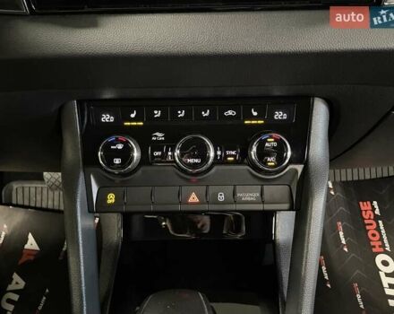 Сірий Шкода Karoq, об'ємом двигуна 1.5 л та пробігом 76 тис. км за 22900 $, фото 61 на Automoto.ua