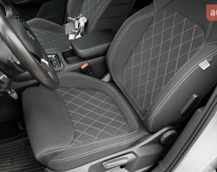 Сірий Шкода Karoq, об'ємом двигуна 0 л та пробігом 148 тис. км за 29990 $, фото 31 на Automoto.ua