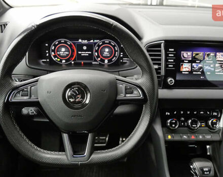 Сірий Шкода Karoq, об'ємом двигуна 0 л та пробігом 148 тис. км за 29990 $, фото 36 на Automoto.ua