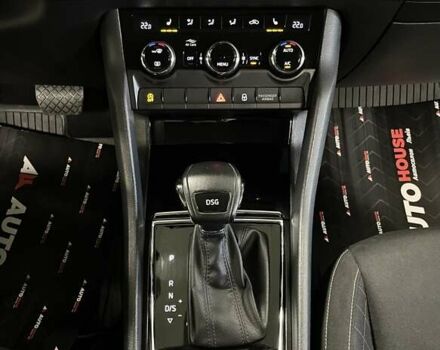 Сірий Шкода Karoq, об'ємом двигуна 1.5 л та пробігом 76 тис. км за 22900 $, фото 60 на Automoto.ua