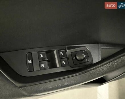 Сірий Шкода Karoq, об'ємом двигуна 1.5 л та пробігом 76 тис. км за 22900 $, фото 25 на Automoto.ua