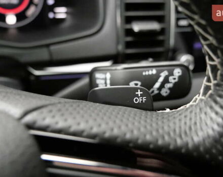 Сірий Шкода Karoq, об'ємом двигуна 0 л та пробігом 148 тис. км за 29990 $, фото 39 на Automoto.ua