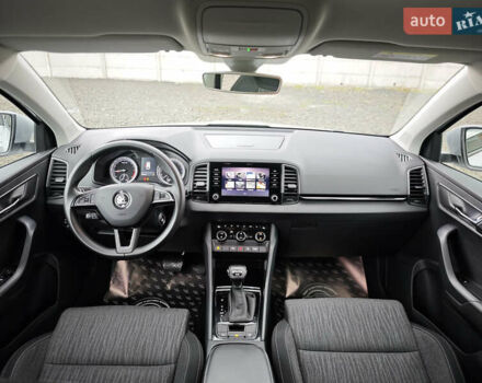 Серый Шкода Karoq, объемом двигателя 2 л и пробегом 184 тыс. км за 23999 $, фото 22 на Automoto.ua