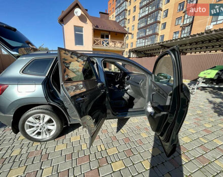 Серый Шкода Karoq, объемом двигателя 1.4 л и пробегом 72 тыс. км за 24200 $, фото 4 на Automoto.ua