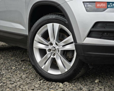 Серый Шкода Karoq, объемом двигателя 2 л и пробегом 184 тыс. км за 23999 $, фото 14 на Automoto.ua