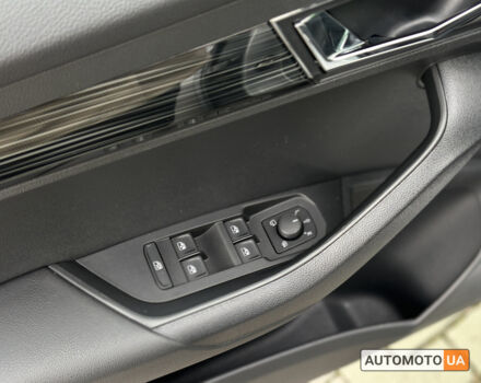 Сірий Шкода Karoq, об'ємом двигуна 1.4 л та пробігом 60 тис. км за 23480 $, фото 7 на Automoto.ua