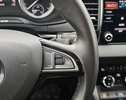 Серый Шкода Karoq, объемом двигателя 2 л и пробегом 184 тыс. км за 23999 $, фото 27 на Automoto.ua