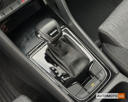 Сірий Шкода Karoq, об'ємом двигуна 1.4 л та пробігом 60 тис. км за 23480 $, фото 9 на Automoto.ua