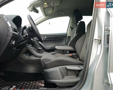 Серый Шкода Karoq, объемом двигателя 2 л и пробегом 184 тыс. км за 23999 $, фото 20 на Automoto.ua