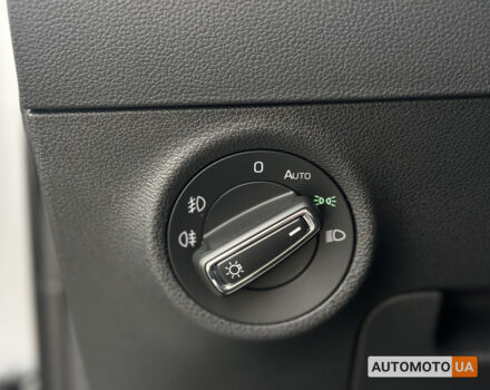 Сірий Шкода Karoq, об'ємом двигуна 1.4 л та пробігом 60 тис. км за 23480 $, фото 8 на Automoto.ua