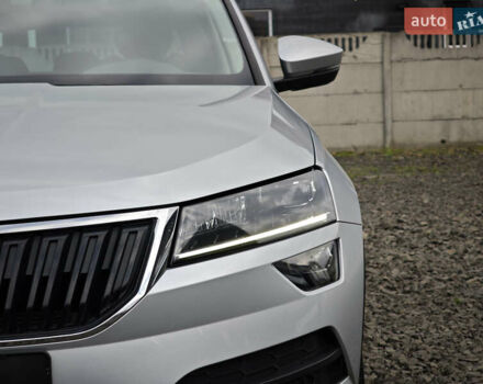 Серый Шкода Karoq, объемом двигателя 2 л и пробегом 184 тыс. км за 23999 $, фото 11 на Automoto.ua