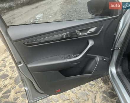 Серый Шкода Karoq, объемом двигателя 1.4 л и пробегом 152 тыс. км за 19500 $, фото 11 на Automoto.ua