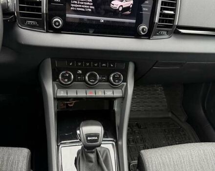 Сірий Шкода Karoq, об'ємом двигуна 1.4 л та пробігом 121 тис. км за 22273 $, фото 27 на Automoto.ua