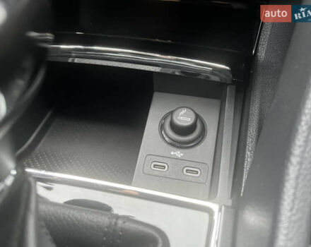 Серый Шкода Karoq, объемом двигателя 1.4 л и пробегом 152 тыс. км за 19500 $, фото 34 на Automoto.ua