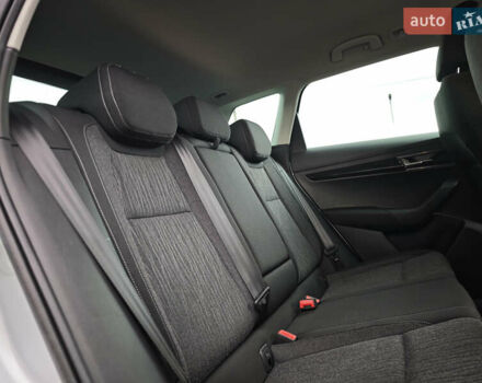 Серый Шкода Karoq, объемом двигателя 2 л и пробегом 184 тыс. км за 23999 $, фото 55 на Automoto.ua