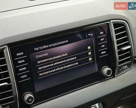 Серый Шкода Karoq, объемом двигателя 2 л и пробегом 184 тыс. км за 23999 $, фото 40 на Automoto.ua