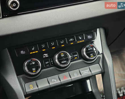 Серый Шкода Karoq, объемом двигателя 2 л и пробегом 184 тыс. км за 23999 $, фото 41 на Automoto.ua