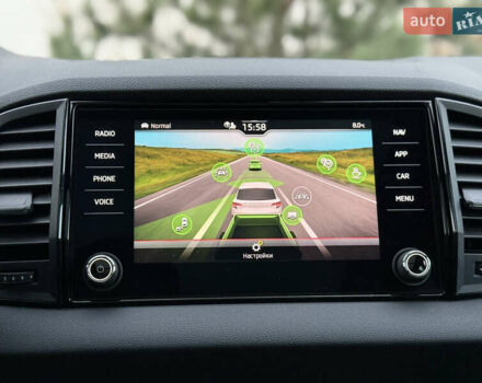 Серый Шкода Karoq, объемом двигателя 2 л и пробегом 165 тыс. км за 31300 $, фото 82 на Automoto.ua