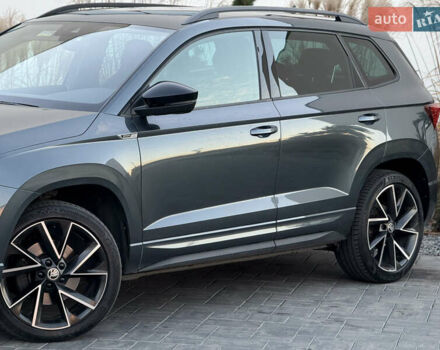 Серый Шкода Karoq, объемом двигателя 2 л и пробегом 165 тыс. км за 31300 $, фото 20 на Automoto.ua