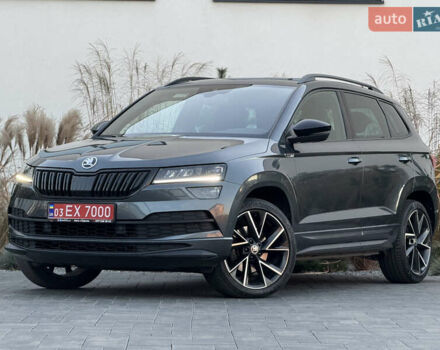 Серый Шкода Karoq, объемом двигателя 2 л и пробегом 165 тыс. км за 31300 $, фото 17 на Automoto.ua