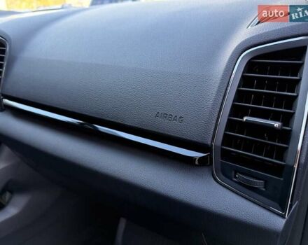 Серый Шкода Karoq, объемом двигателя 1.4 л и пробегом 97 тыс. км за 21950 $, фото 55 на Automoto.ua