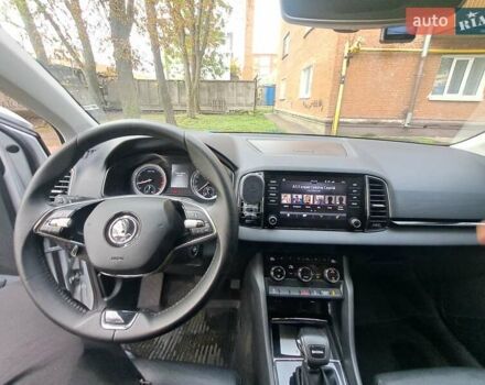 Сірий Шкода Karoq, об'ємом двигуна 1.4 л та пробігом 71 тис. км за 22900 $, фото 4 на Automoto.ua