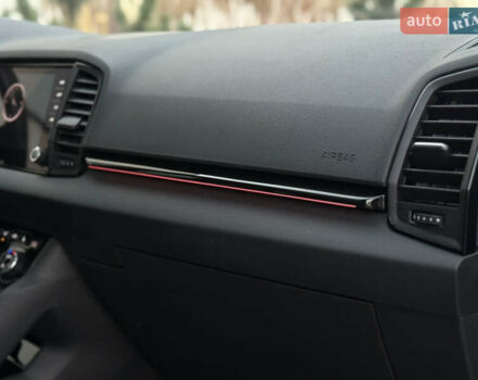 Серый Шкода Karoq, объемом двигателя 2 л и пробегом 165 тыс. км за 31300 $, фото 70 на Automoto.ua