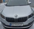 Серый Шкода Karoq, объемом двигателя 2 л и пробегом 43 тыс. км за 28000 $, фото 1 на Automoto.ua