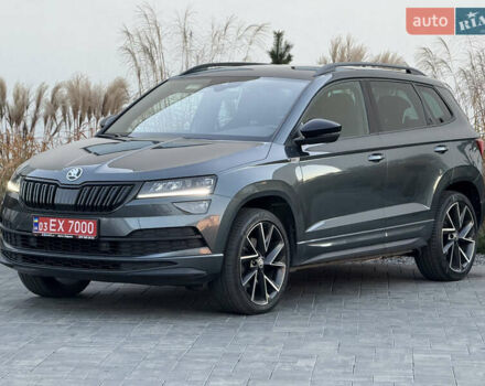 Серый Шкода Karoq, объемом двигателя 2 л и пробегом 165 тыс. км за 31300 $, фото 3 на Automoto.ua