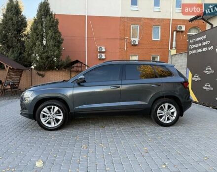 Серый Шкода Karoq, объемом двигателя 1.4 л и пробегом 97 тыс. км за 21950 $, фото 4 на Automoto.ua