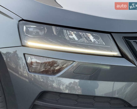 Серый Шкода Karoq, объемом двигателя 2 л и пробегом 165 тыс. км за 31300 $, фото 38 на Automoto.ua