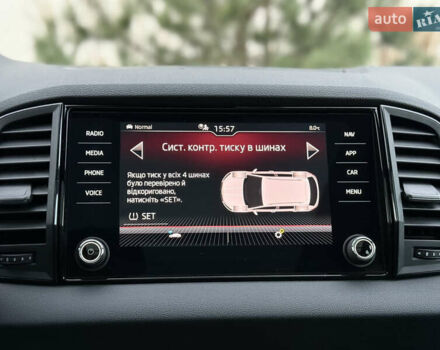 Серый Шкода Karoq, объемом двигателя 2 л и пробегом 165 тыс. км за 31300 $, фото 76 на Automoto.ua