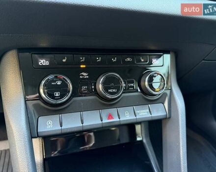 Серый Шкода Karoq, объемом двигателя 1.4 л и пробегом 97 тыс. км за 21950 $, фото 69 на Automoto.ua