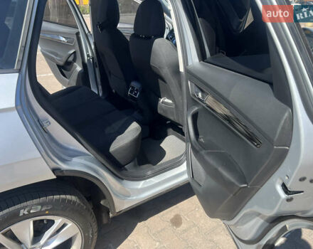 Сірий Шкода Karoq, об'ємом двигуна 1.4 л та пробігом 83 тис. км за 26000 $, фото 25 на Automoto.ua