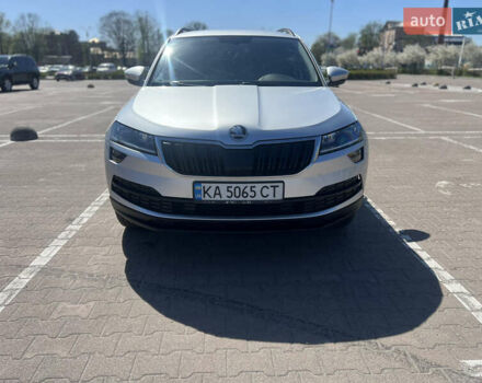 Сірий Шкода Karoq, об'ємом двигуна 1.4 л та пробігом 83 тис. км за 26000 $, фото 2 на Automoto.ua