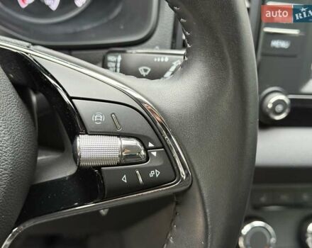 Серый Шкода Karoq, объемом двигателя 1.4 л и пробегом 47 тыс. км за 21800 $, фото 45 на Automoto.ua