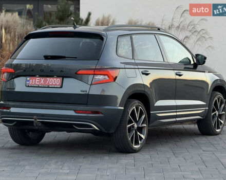 Серый Шкода Karoq, объемом двигателя 2 л и пробегом 165 тыс. км за 31300 $, фото 6 на Automoto.ua