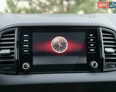 Серый Шкода Karoq, объемом двигателя 2 л и пробегом 165 тыс. км за 31300 $, фото 74 на Automoto.ua