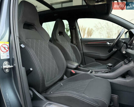 Серый Шкода Karoq, объемом двигателя 2 л и пробегом 165 тыс. км за 31300 $, фото 56 на Automoto.ua
